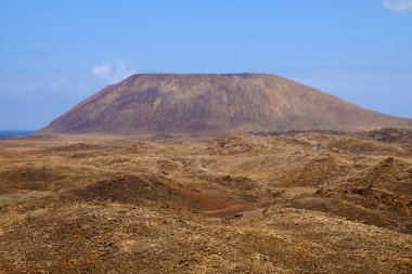 Dağlar peyzaj adası Lobos, İspanya.