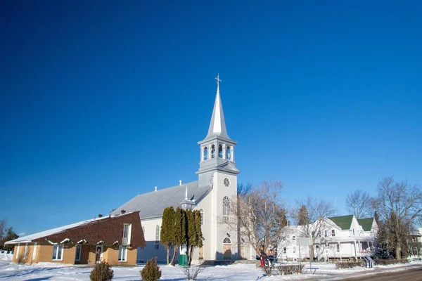 Beautiful White Church Village — Stock Photo, Image