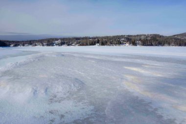 Güzel karlı kış manzarası 
