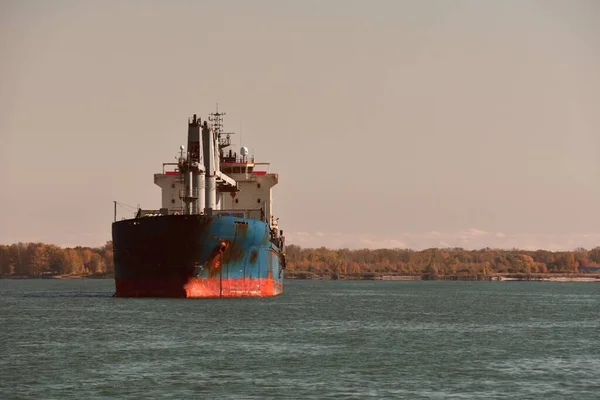 セントローレンス川の石油タンカー — ストック写真