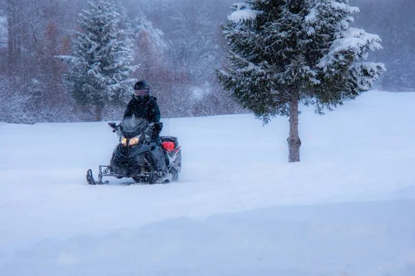 Snowmobile Inverno Canadense — Fotografia de Stock