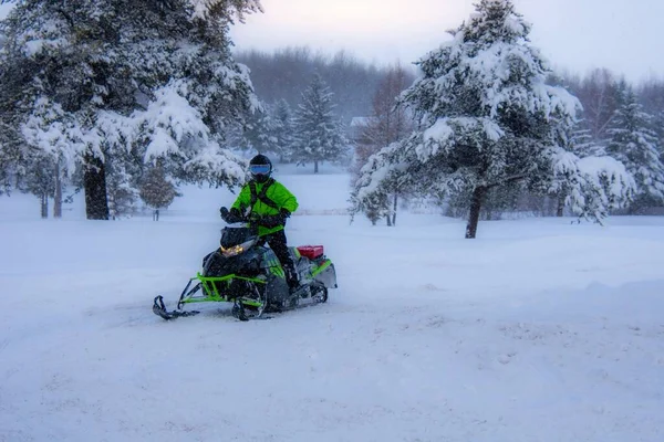 Snowmobile Inverno Canadense — Fotografia de Stock