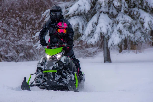 Sneeuwscooter Canadese Winter — Stockfoto