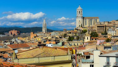 Eski Girona şehrinin güzel manzarası, İtalya