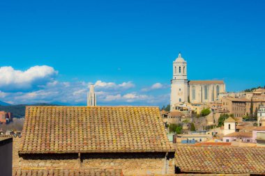 Eski Girona şehrinin güzel manzarası, İtalya