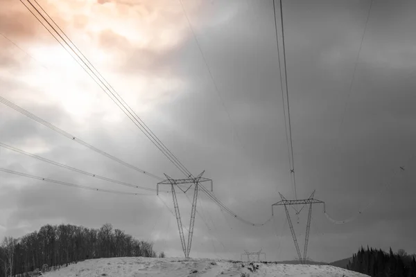 Hoogspanningsleidingen Winter — Stockfoto