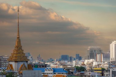 Bangkok, Tayland - 25 Ekim 2025: Hem modern hem de daha yoksul mimarisi ile Tayland 'ın Bangkok kentinin manzarası