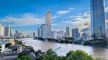 Bangkok, Tayland - 25 Ekim 2025: Hem modern hem de daha yoksul mimarisi ile Tayland 'ın Bangkok kentinin manzarası