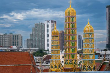 Bangkok, Thailand - October 25, 2025: View of the city of Bangkok, Thailand, with its architecture that is both modern and more impoverished