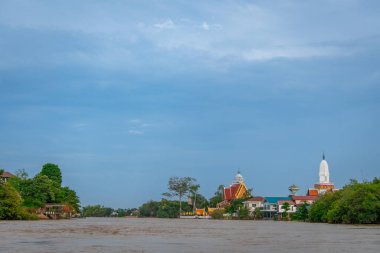 Kanchanaburi, Tayland - 29 Ekim 2025: Kanchanaburi, Tayland