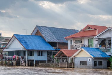 Kanchanaburi, Tayland - 29 Ekim 2025: Kanchanaburi, Tayland