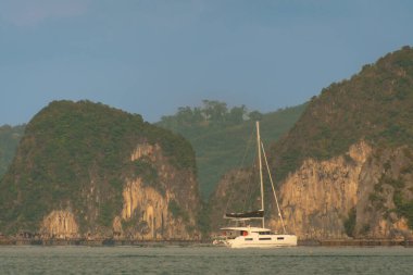 Tayland 'ın güneyindeki muhteşem Phang Nga Körfezi manzarası