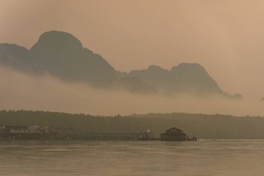 Tayland 'ın güneyindeki muhteşem Phang Nga Körfezi manzarası