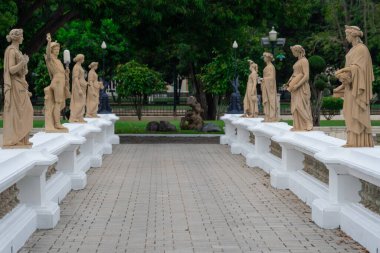 Ayutthaya Parkı 'nda heykeller diziliyor