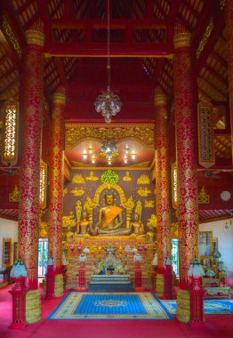 Chiang Rai tapınağının iç manzarası.