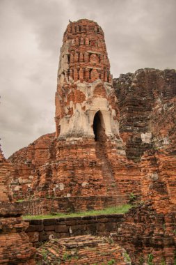 Antik Wat Chai Wattanaram tapınağı harabeleri