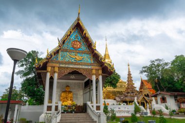 Lampang 'daki Wat Phra Kaew Don Tao Tapınağı