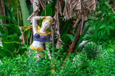 Lampang 'da yemyeşil bir heykel