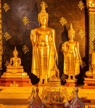 Wat Phra Si Ratana 'daki Altın Buda heykelleri