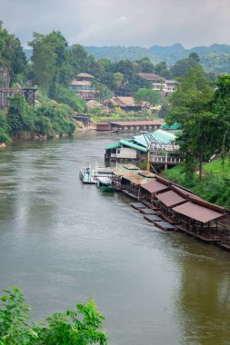Nehir Valle De La Mort 'tan akıyor