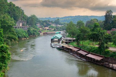 De La Mort vadisinden akan nehir