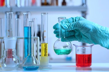 Eldivende test tüpü var.