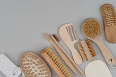 Cilt bakımı konsepti, temizlik, masaj, tedavi, nemlendirme, yüz ve vücut esnekliği, hijyen, gençlik ve cilt sağlığı için kozmetik aksesuarlar ve ürünler