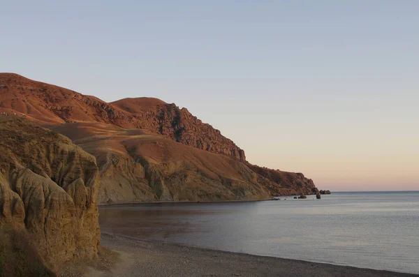 Huzurlu Bir Gün Batımı Deniz Manzarasında Sakin Sessiz Bir Gün — Stok fotoğraf