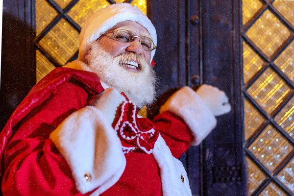 Père Noël Veille Noël Dans Les Rues Ville Amical Homme — Photo