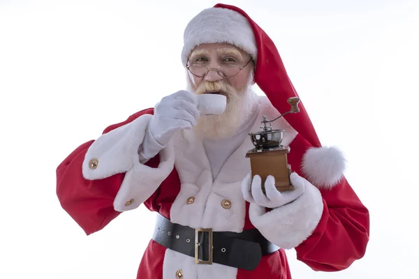 Boże Narodzenie Święty Mikołaj Filiżanką Szlifierką Kawy Izolowanym Tle Starszy — Zdjęcie stockowe