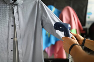 Şık ve sade gömlek.