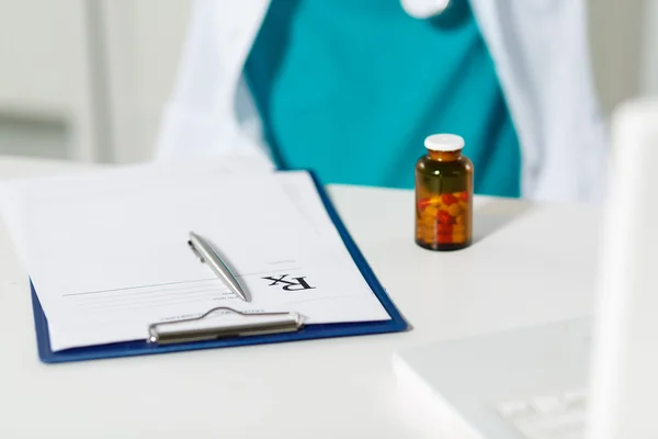 Jar of pills — Stock Photo, Image