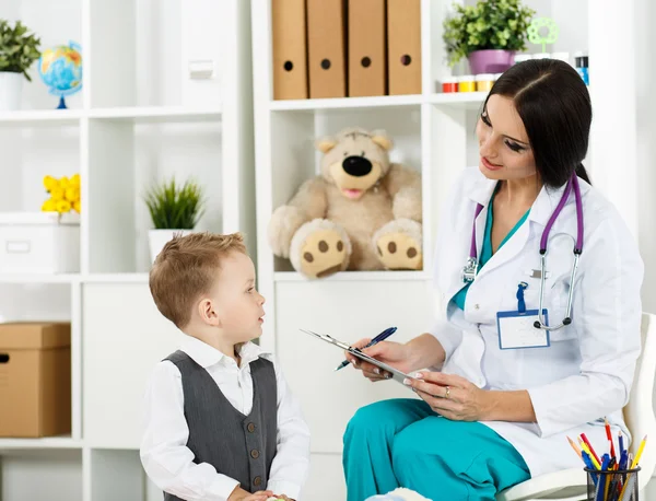 Pediatrik medicinska begrepp — Stockfoto