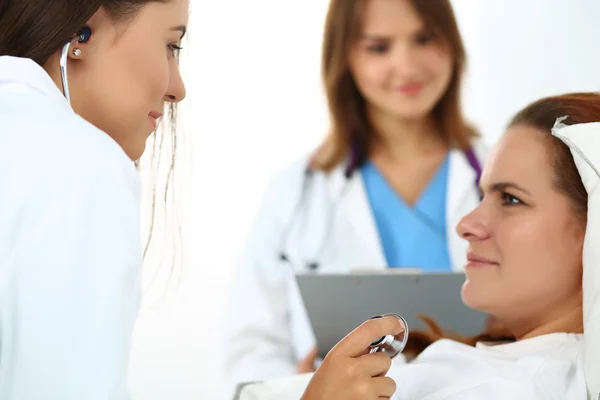 Female medicine doctor — Stock Photo, Image