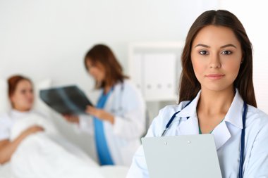 Kamera arıyorum güzel kadın tıp doktor