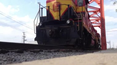 Paso de tren en vias 