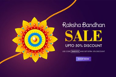 Raksha Bandhan (Korunma ve Bakım Bond) Hint kız ve erkek kardeş festivali için dekore edilmiş rakhi ve hediye ile karşılama.