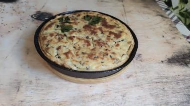 ev yapımı puff peynir pasta ile filo pasta.