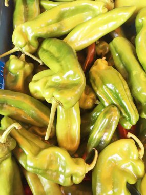 Taze yeşil biberin arka planı. taze.