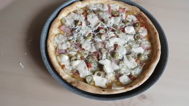 Pizza Fatta Casa Tavolo Legno Rustico — Video Stock