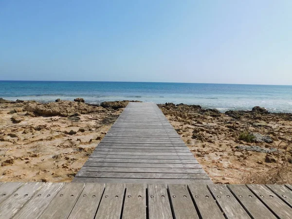 Caminho Madeira Para Mar Contra Céu Azul Protaras Chipre Abril — Fotografia de Stock