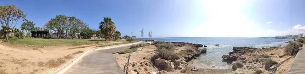 Güneşli Bir Günde Ncir Ağacı Koyu Panoraması Protaras Kıbrıs Nisan — Stok fotoğraf