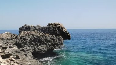 Güzel deniz manzaralı Cape Kavo Greco. Ayia Napa. Protaras. Kıbrıs.