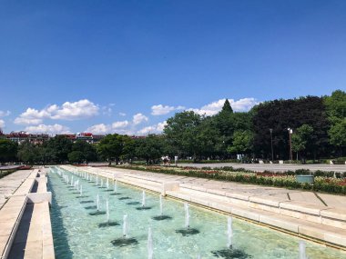 Sofya, Bulgaristan. Ulusal Kültür Sarayı 'ndaki çeşmeler.