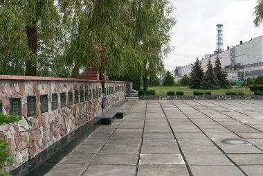 ölü işçi ve itfaiyeciler Anıtı