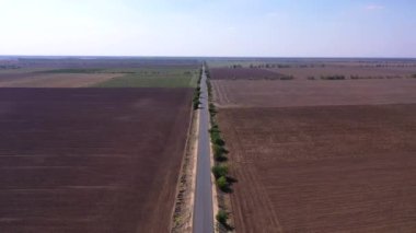 Sağ geometrik görüş iki alanın arasındaki yolda. 