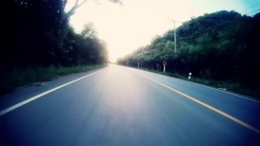 Yolda sürüş hızı.