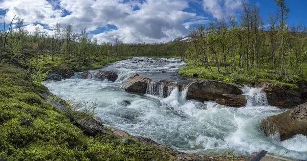 스웨덴 북부에 공원에 청록색 풍경과 산골짜기 — 스톡 사진