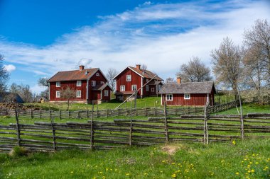 Asens By Village, İsveç 'in huzurlu küçük kasabası. Kültürel doğa rezervi olarak korunan küçük bir kırsal tarım arazisi köyü.. 