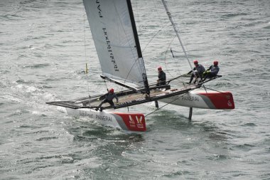 MARSTRAND, SWEDEN - JULI 3, 2019: GKSS Maç Kupası İsveç - Marstrand İsveç 'te Büyük Tekne Yarışı M32 Katamaran Yarışı - İsveç' teki Marstrand Yarışı 'nda Büyük Tekne Katamaran Yelkenli Yarışı.